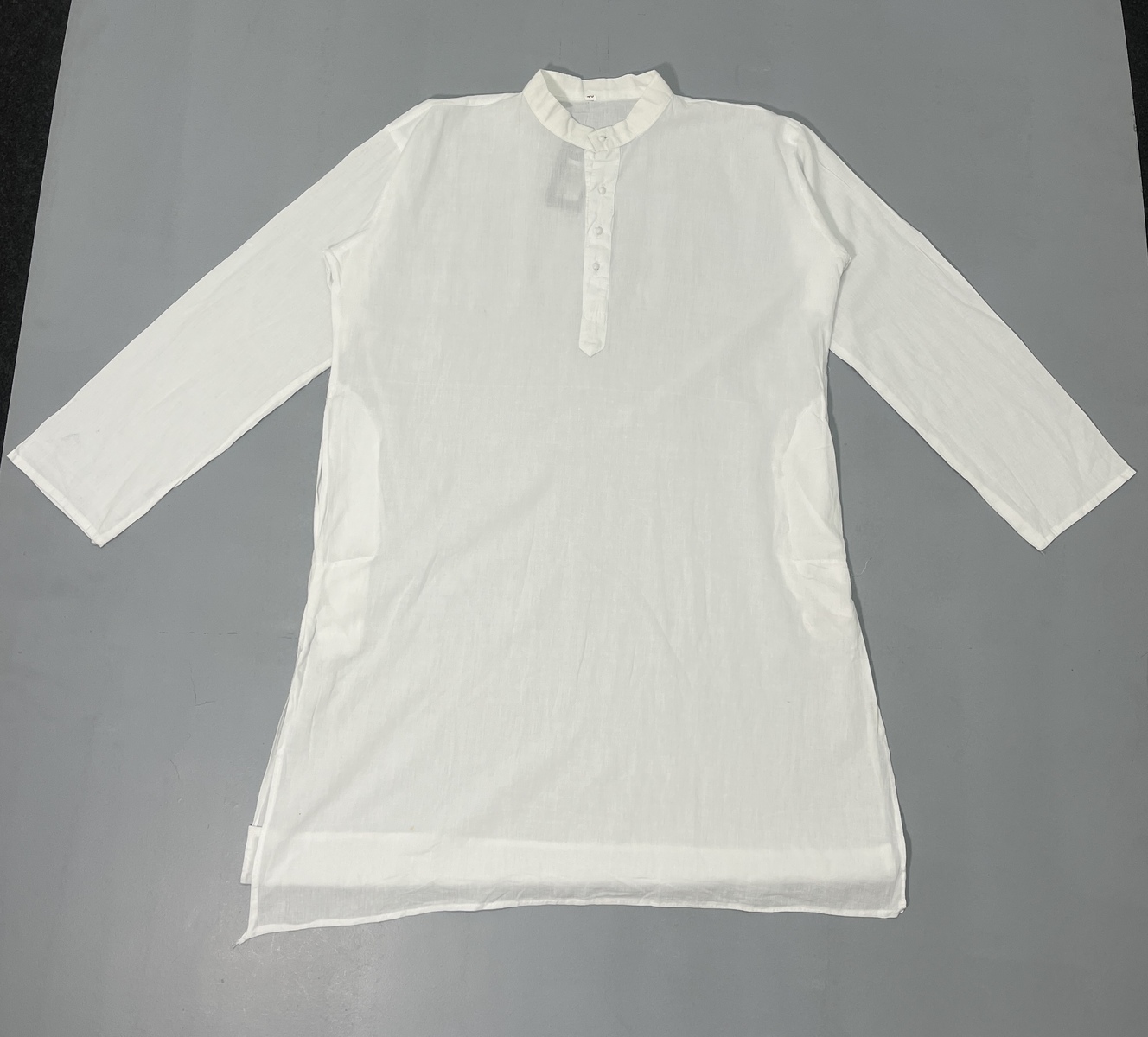 Men Off White Solid Kurta - Image 4