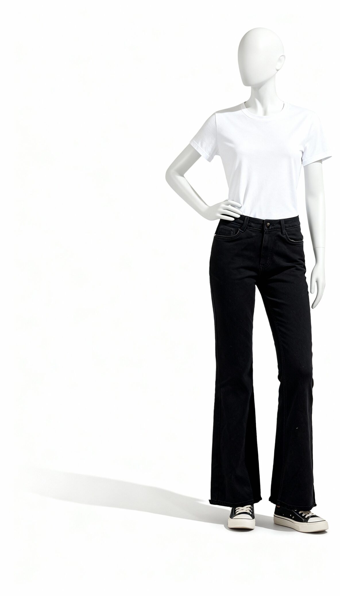 Black Solid Bootcut Fit Jeans with Raw Hem - Costumepeti