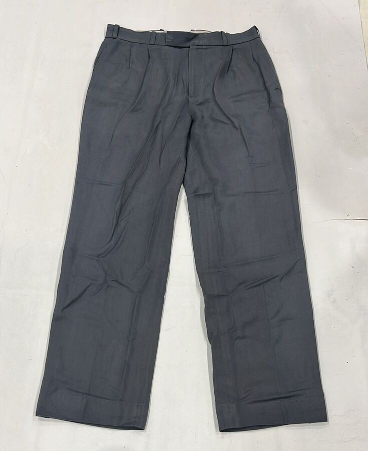 Men’s Grey Solid Regular Fit Formal Trouser - Image 4