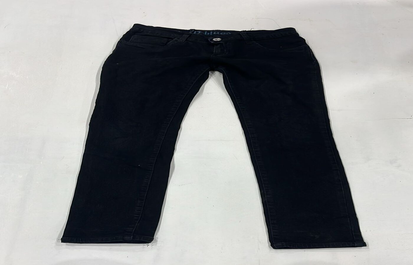 Black Solid Slim Fit Jeans - Image 5