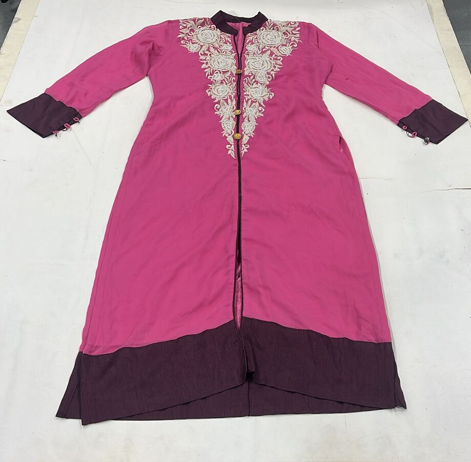Embroidered Straight Kurti - Image 3