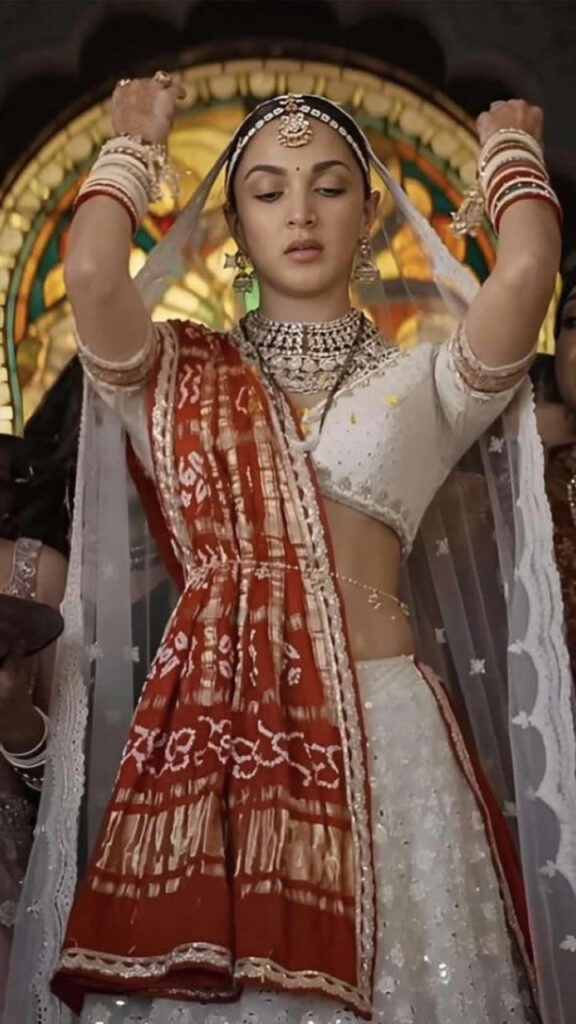 Saree & Occasion Looks